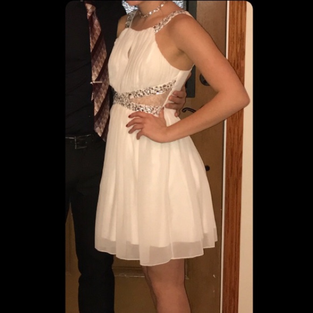 White short formal dress